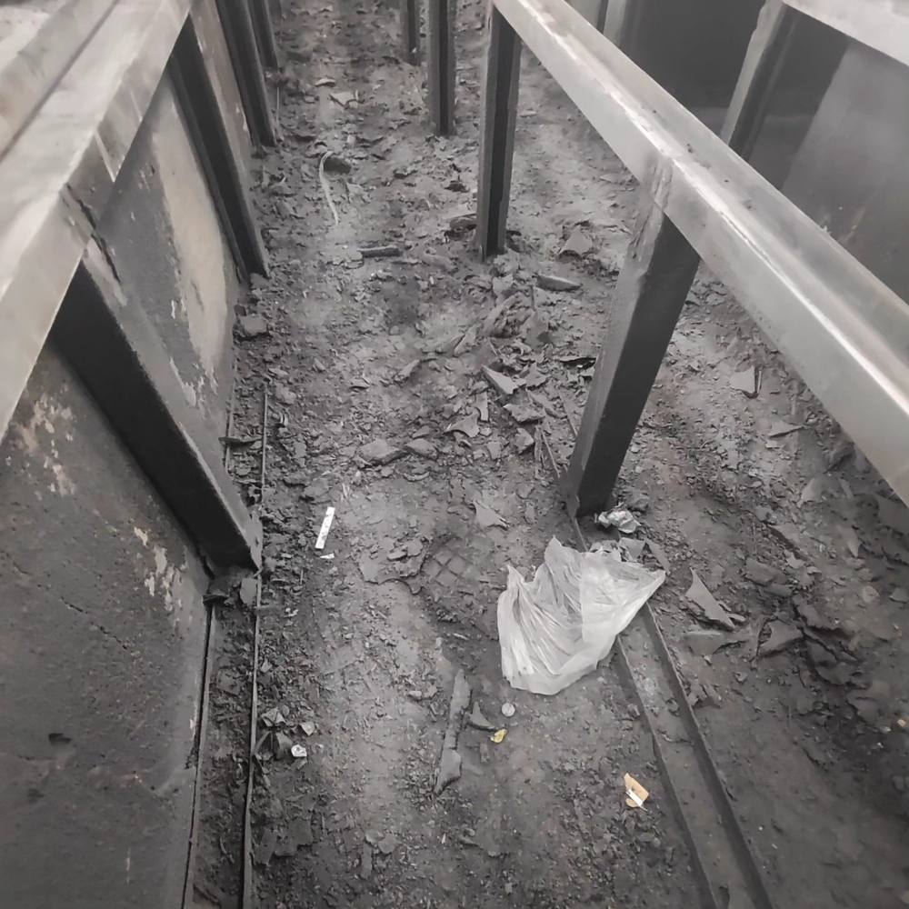 Pit clean work by the Elite crew