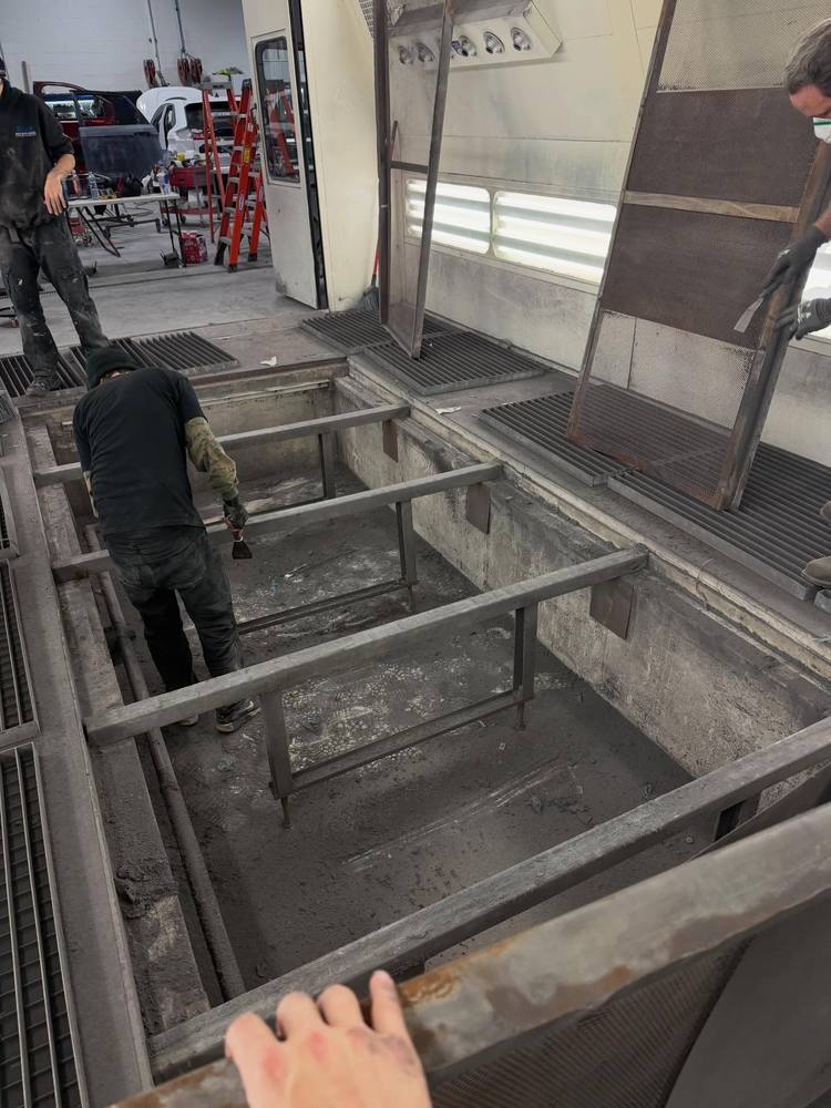 Pit clean work by the Elite crew