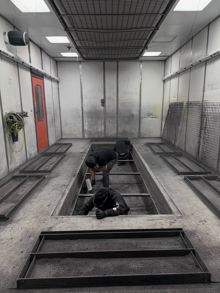 Pit clean work by the Elite crew